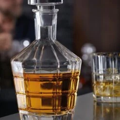 Leonardo Whiskykaraffe Spiritii 0,7 L 7 Leonardo Whiskykaraffe Spiritii 0,7 L -Red wine glass shop 022761 3 K neu l