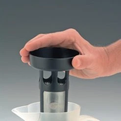 Alfi Teefilter Dan Tea -Red wine glass shop 04 Filter einsetzen 1