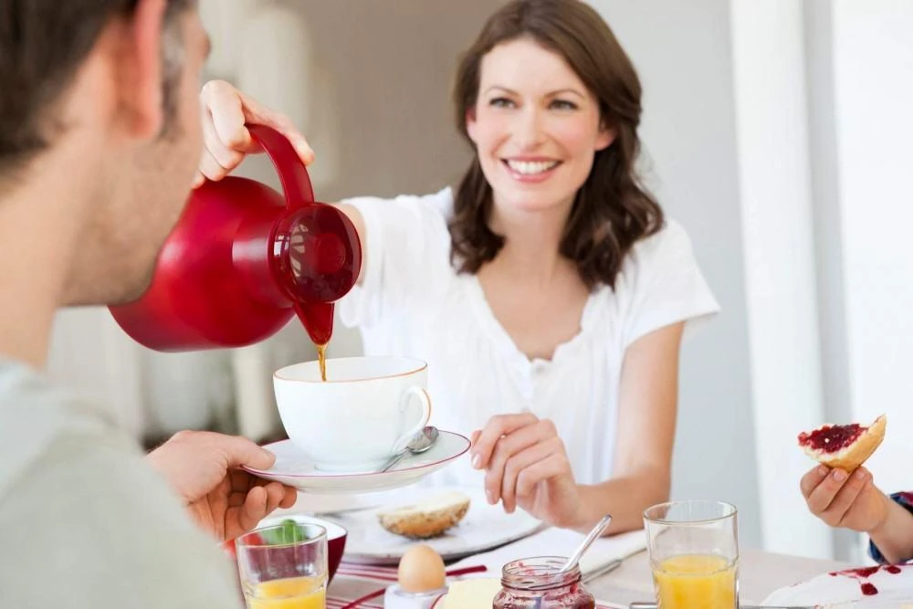 Emsa Isolierkanne Samba Rot, 1,0 L 4 Emsa Isolierkanne Samba Rot, 1,0 L – Bild 2